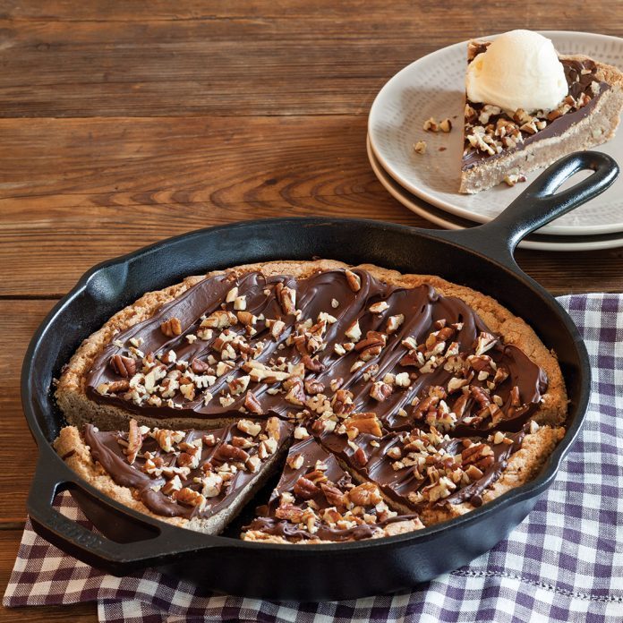 Chocolate-Pecan Snickerdoodle Skillet Cookie