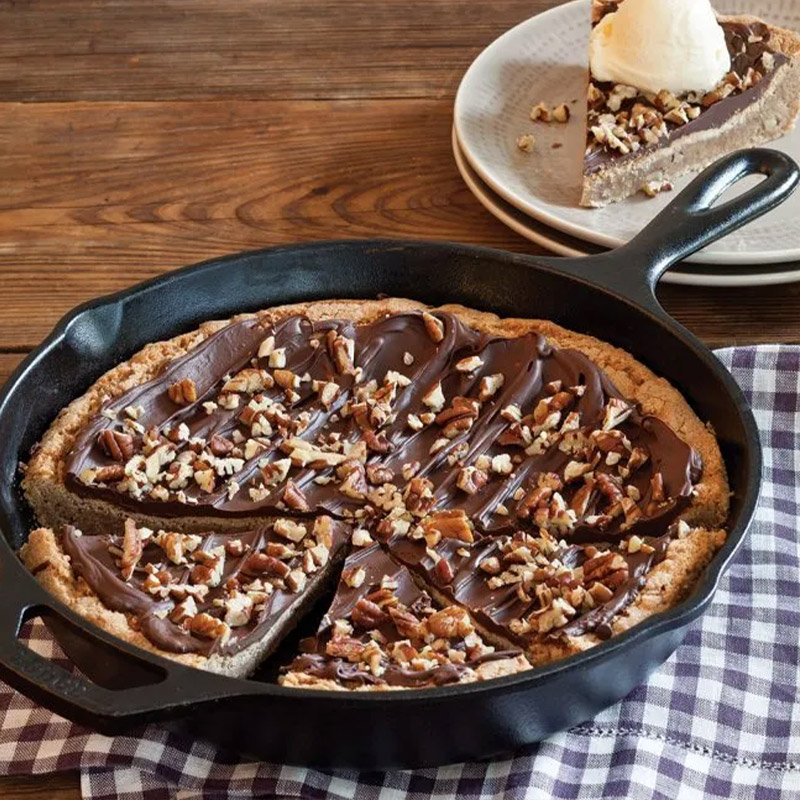 Chocolate-Pecan Snickerdoodle Skillet Cookie.